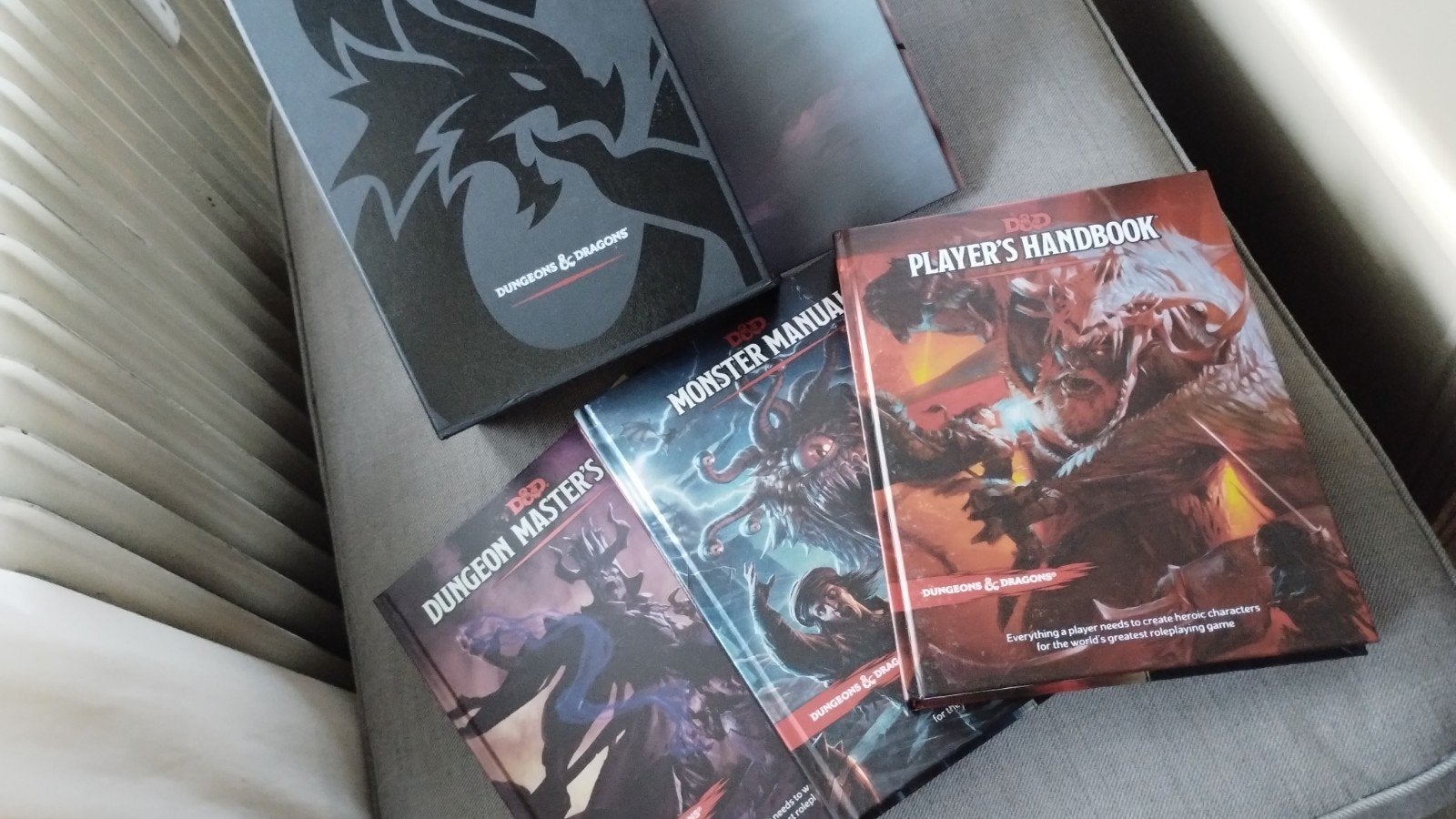 Dungeons & Dragons Starter Set (3 boeken) en dm screen, Ophalen of Verzenden, Zo goed als nieuw, Wizards of the Coast