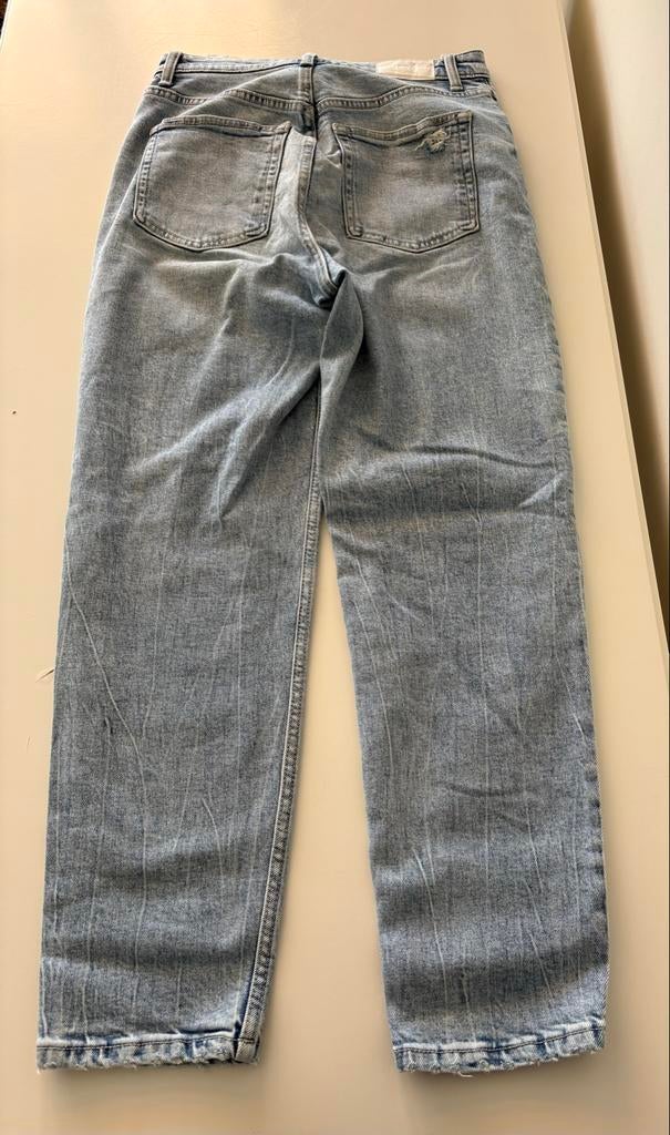 Bershka jeans - Lichtblauw - Maat W30-W32 (confectie 38/40), Ophalen of Verzenden, Gedragen, Blauw, W30 - W32 (confectie 38/40)