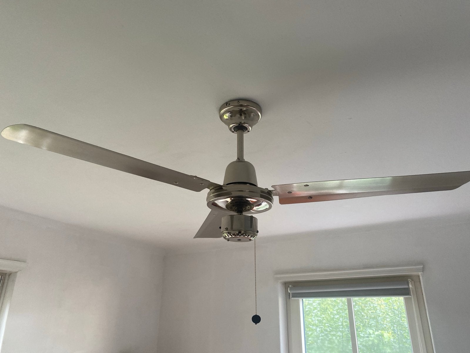 Stijlvolle plafondventilator met 3 bladen, Witgoed en Apparatuur, Ventilatoren, Ophalen of Verzenden, Gebruikt, Plafondventilator