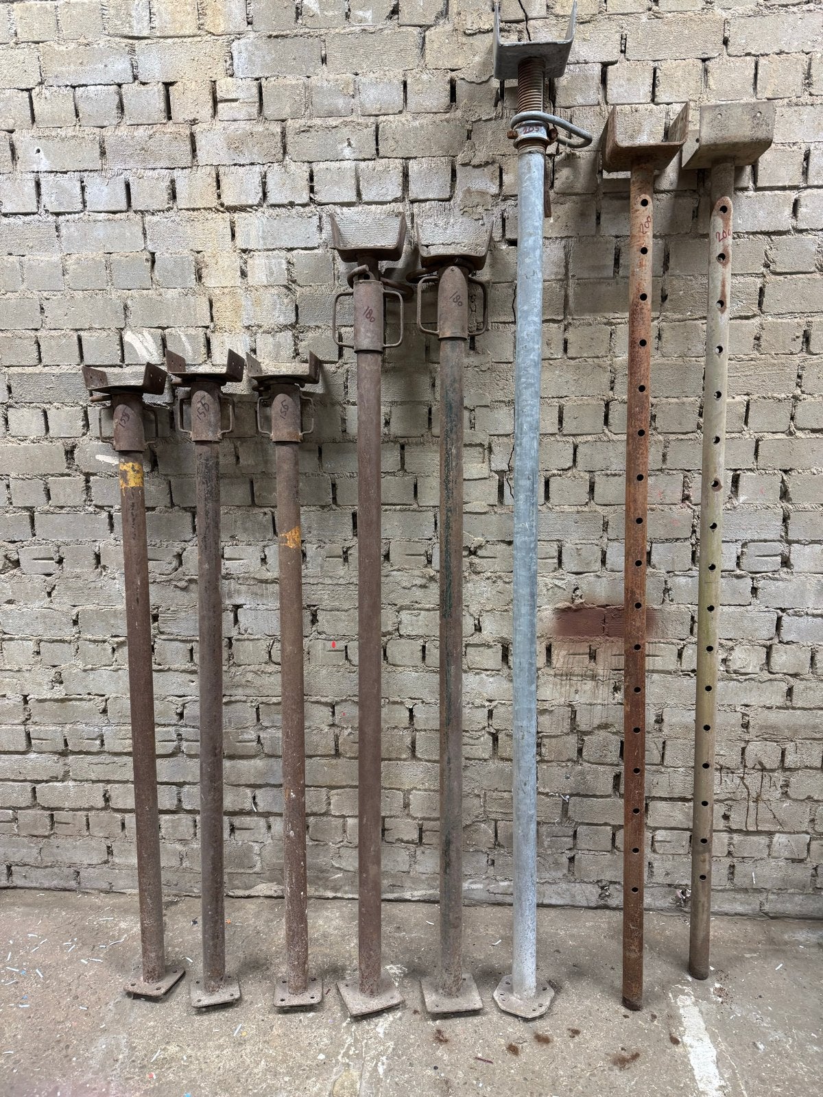Diverse bouwstempels - Gebruikt, Doe-het-zelf en Verbouw, Steigers, Gebruikt, Overige typen, 2 tot 5 meter, Ophalen