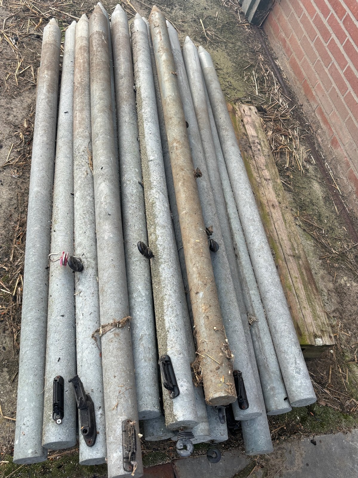 18 Gebruikte weidepalen, Ophalen, Gebruikt, 180 tot 250 cm, Palen