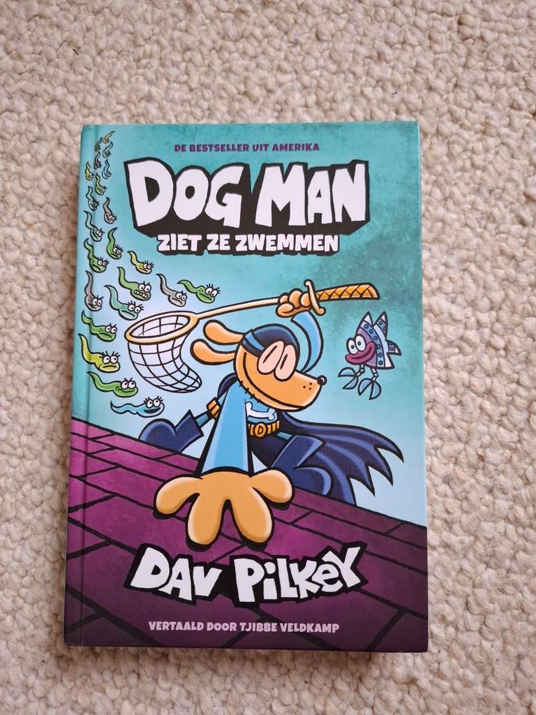 Dog Man: Ziet Ze Zwemmen - Zo goed als nieuw, Ophalen, Zo goed als nieuw, Fictie algemeen