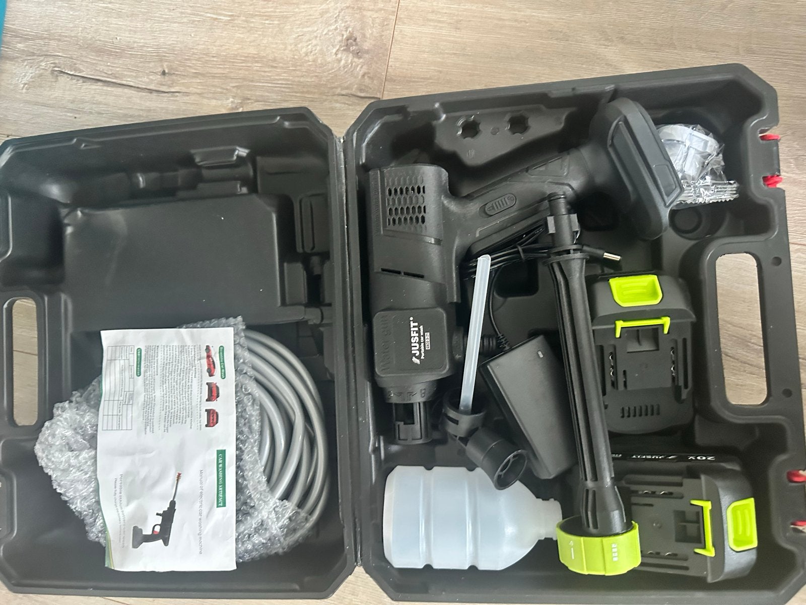 JUSFIT Draagbare Hogedrukreiniger met Accu, Ophalen of Verzenden, Zo goed als nieuw, Accu, Met regelbare waterdruk