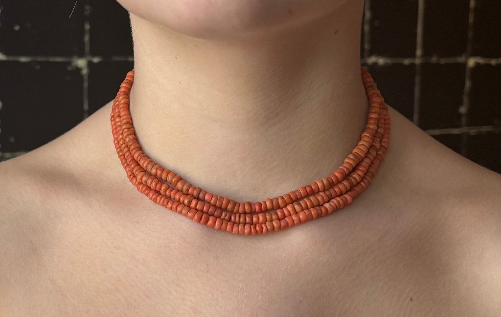 Bloedkoraal antieke ketting 14k gouden fraai slot dames, Verzenden, Goud, Ketting, Met edelsteen