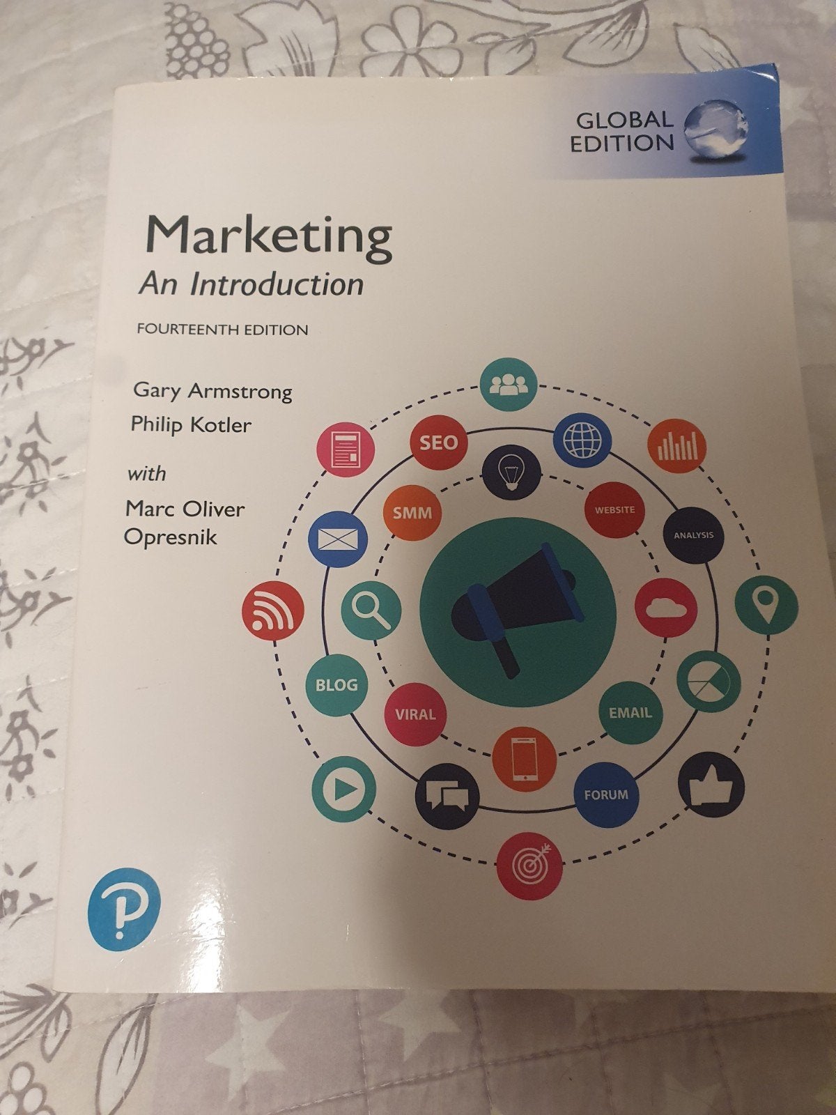 Marketing: An Introduction - Global Edition (14e editie), Ophalen of Verzenden, Zo goed als nieuw, Economie en Marketing, Gary Armstrong, Philip Kotler, Marc Oliver Opresnik