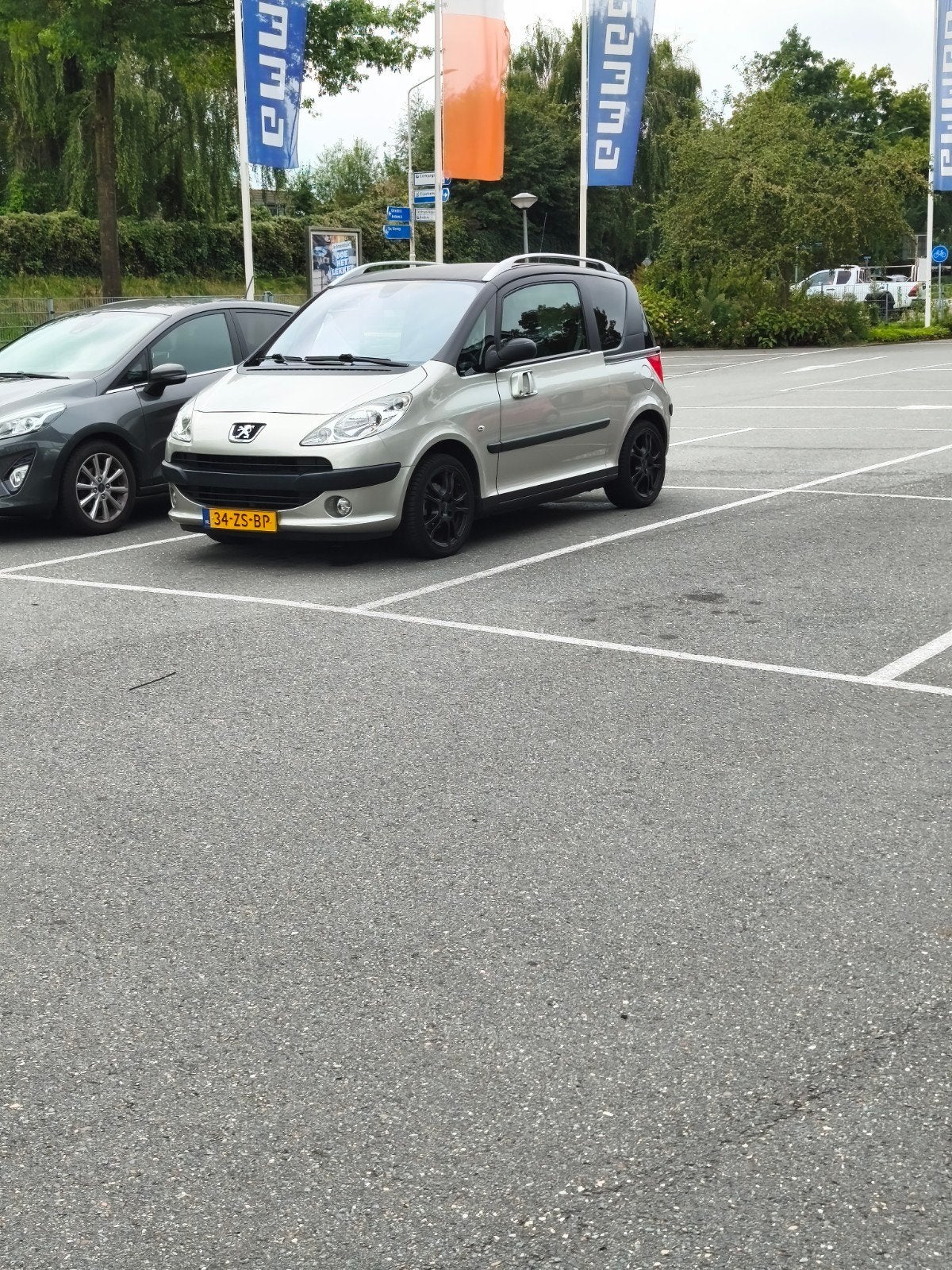 Peugeot 1007 1.6 16V 2008 Grijs slechts 86.000km, Auto's, Voorwielaandrijving, 1090 kg, Handgeschakeld, 108 pk