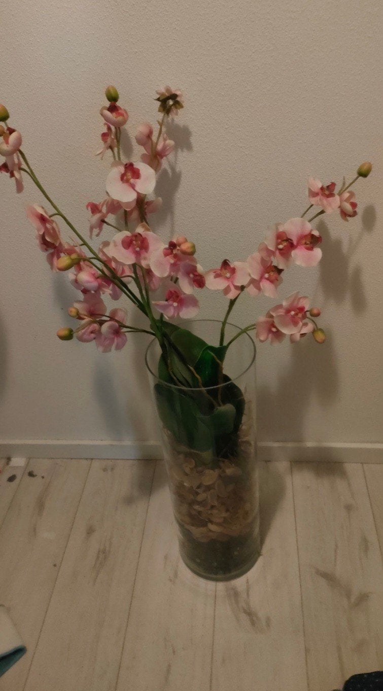 Vaas kunstbloemen, Ophalen