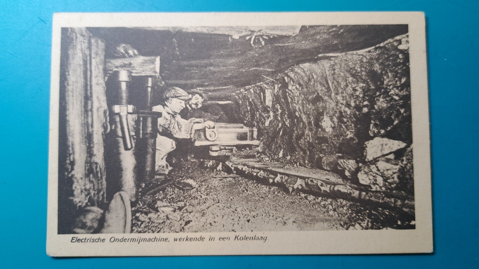 Limburg mijnen elektrische ondermijmachine kolenlaag, Verzamelen, Ansichtkaarten | Nederland, Ophalen of Verzenden, 1940 tot 1960