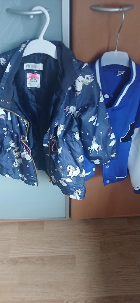 Leuke kinderjassen: H&M eenhoorn, geruit en roze jas, Ophalen of Verzenden, Gebruikt, H&M, Meisje
