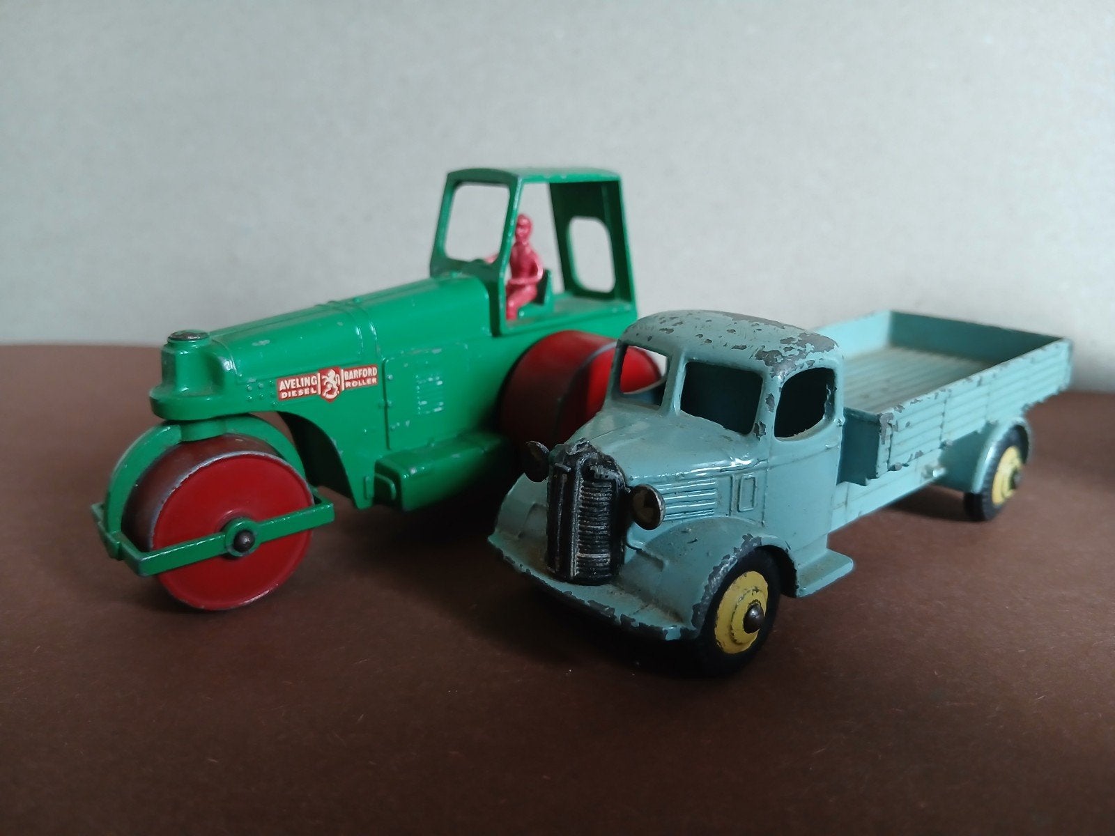 Dinky Toys Austin en Lesney Aveling Bedford, Hobby en Vrije tijd, Ophalen of Verzenden