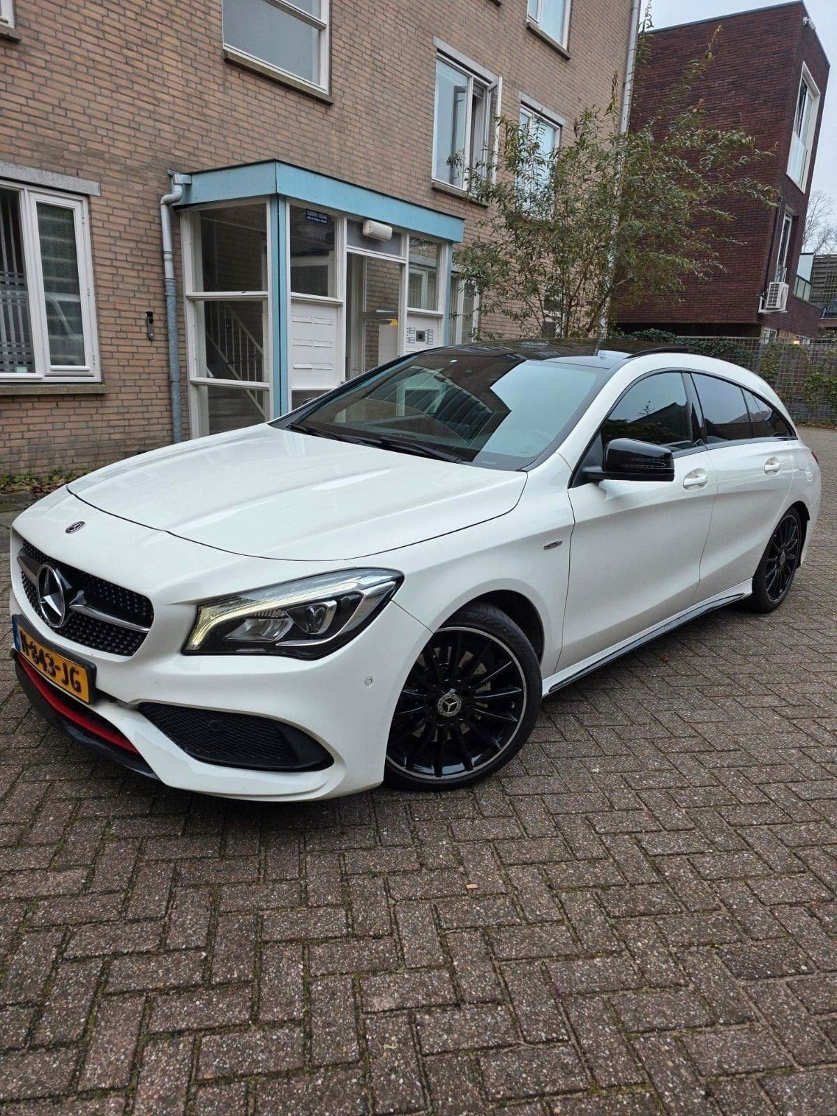 Mercedes-Benz CLA 250 Shooting Brake 4MATIC AMG Facelift, Auto's, Automaat, CLA, 4 cilinders, Wit
