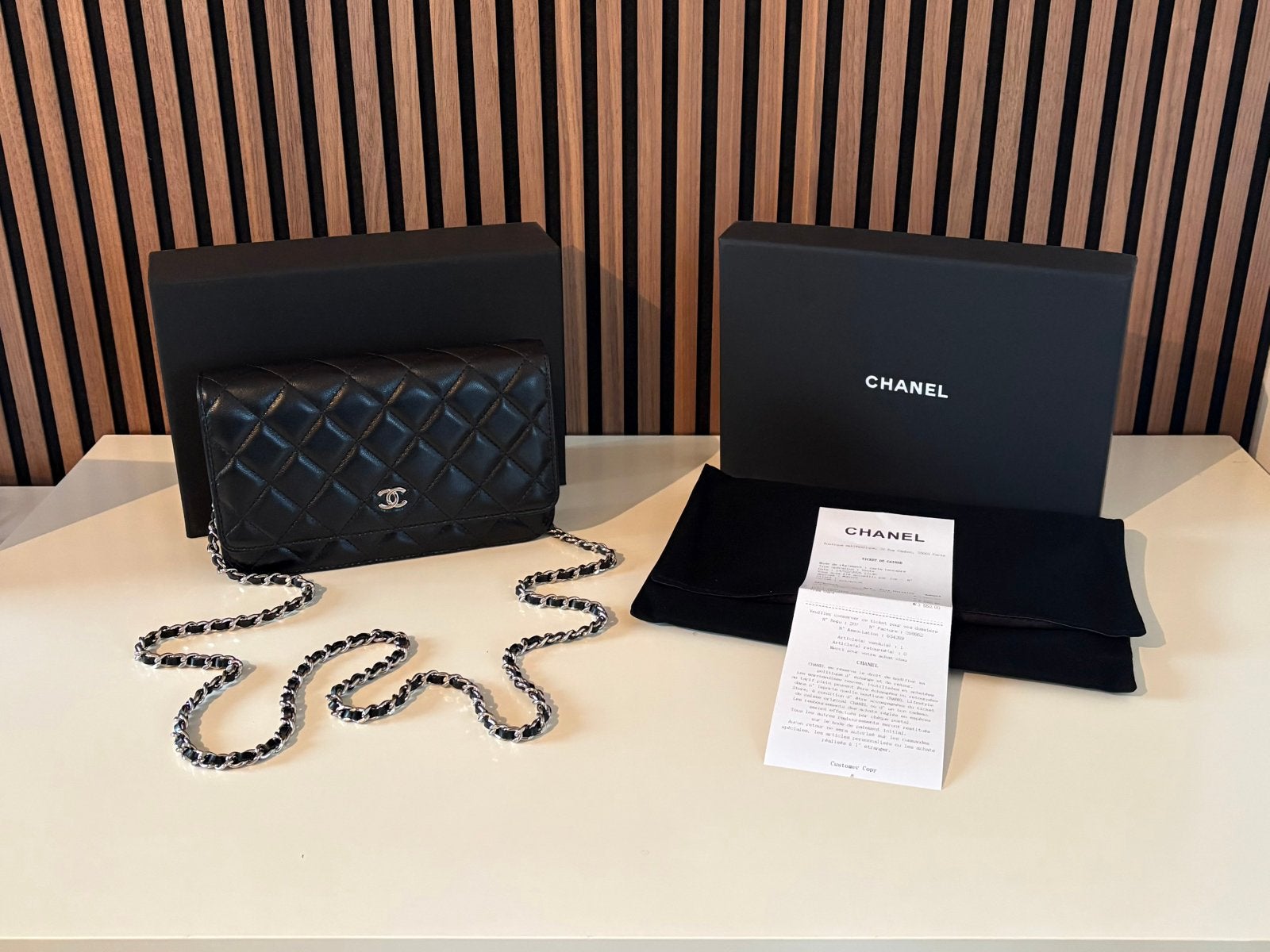Chanel klassieke Wallet on chain, zwart & bordeaux, Sieraden, Tassen en Uiterlijk, Verzenden, Zo goed als nieuw, Zwart, Schoudertasje