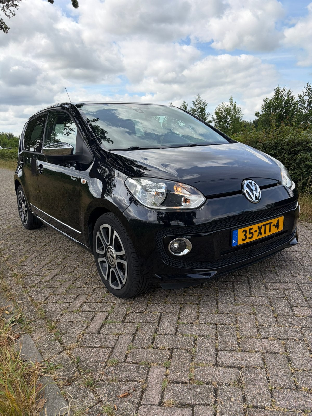 Volkswagen Up! 1.0 Black Edition | 75 PK | Airco | Navigatie, Voorwielaandrijving, Stof, 74 pk, Up!
