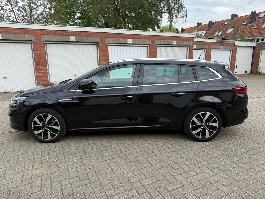 Renault MEGANE 1.3 TCe Limited Automaat|Keyless|Carplay|Pano, 15 km/l, Zwart, 4 cilinders, 1290 kg