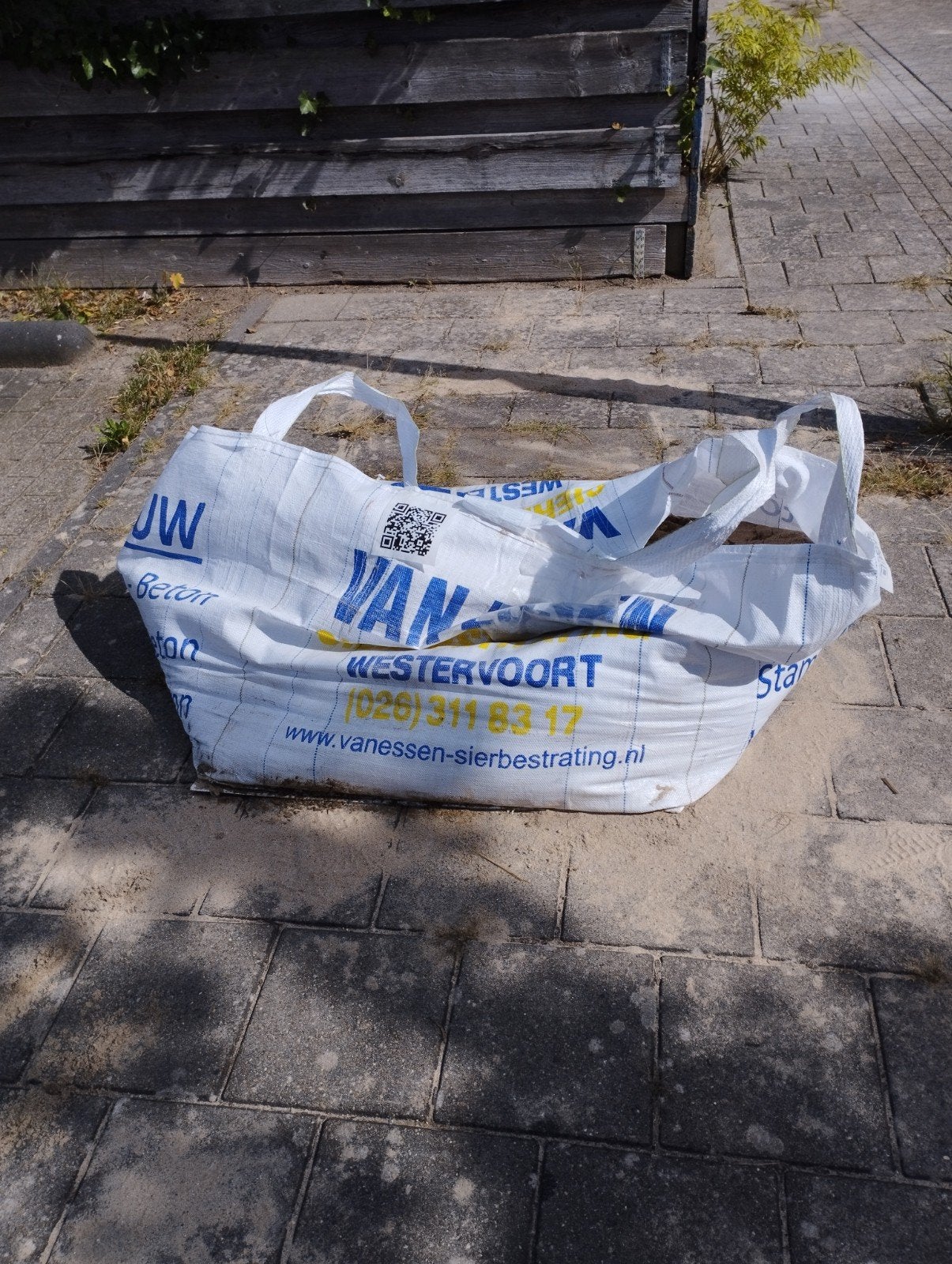 Gratis ophoogzand (ca. 3 kruiwagens) in Arnhem, Tuin en Terras, Zand, Ophalen, Ophoogzand