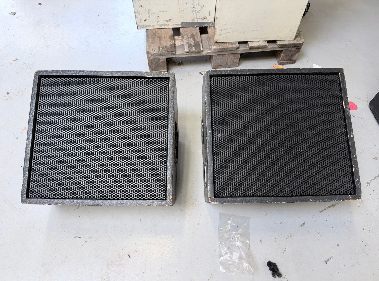 2x lege professionele vloermonitor / monitor speaker 12”, Ophalen of Verzenden, Zo goed als nieuw, Overige merken