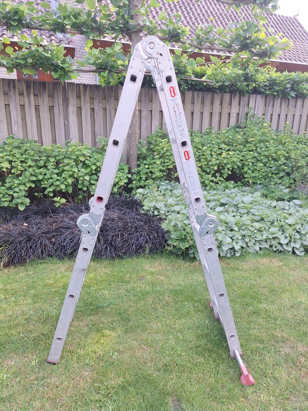 Altrex vouwladder trap aluminium, Ophalen of Verzenden, Gebruikt, 2 tot 4 meter