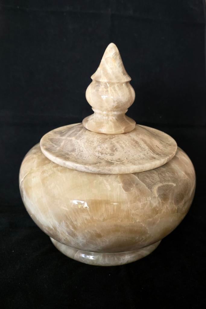 Onyx pot met deksel, Verzenden