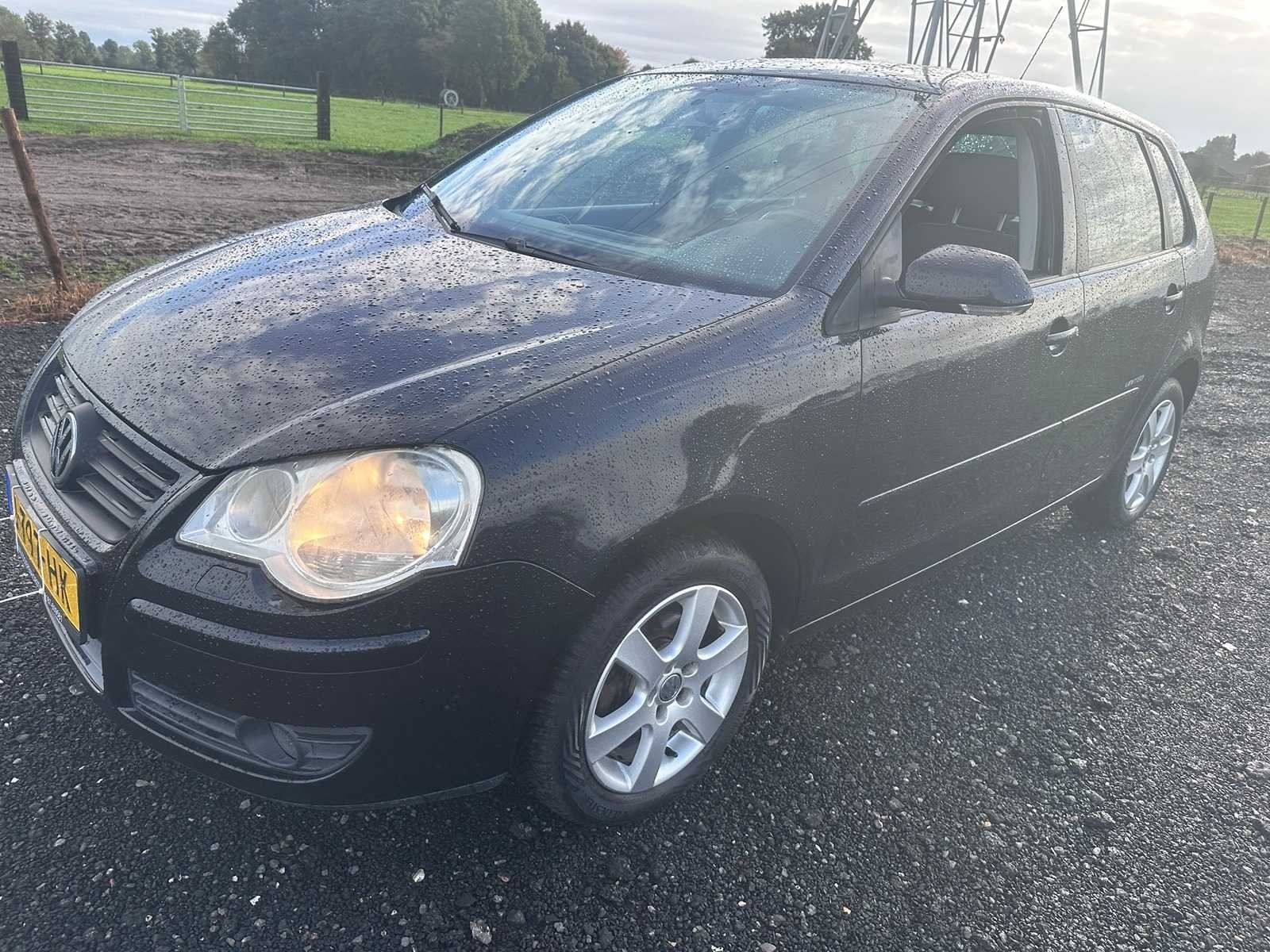 2009 - Volkswagen - Polo - 1.4-16V Edition - J-797-HK, Auto's, Voorwielaandrijving, 4 cilinders, Zwart, Bedrijf