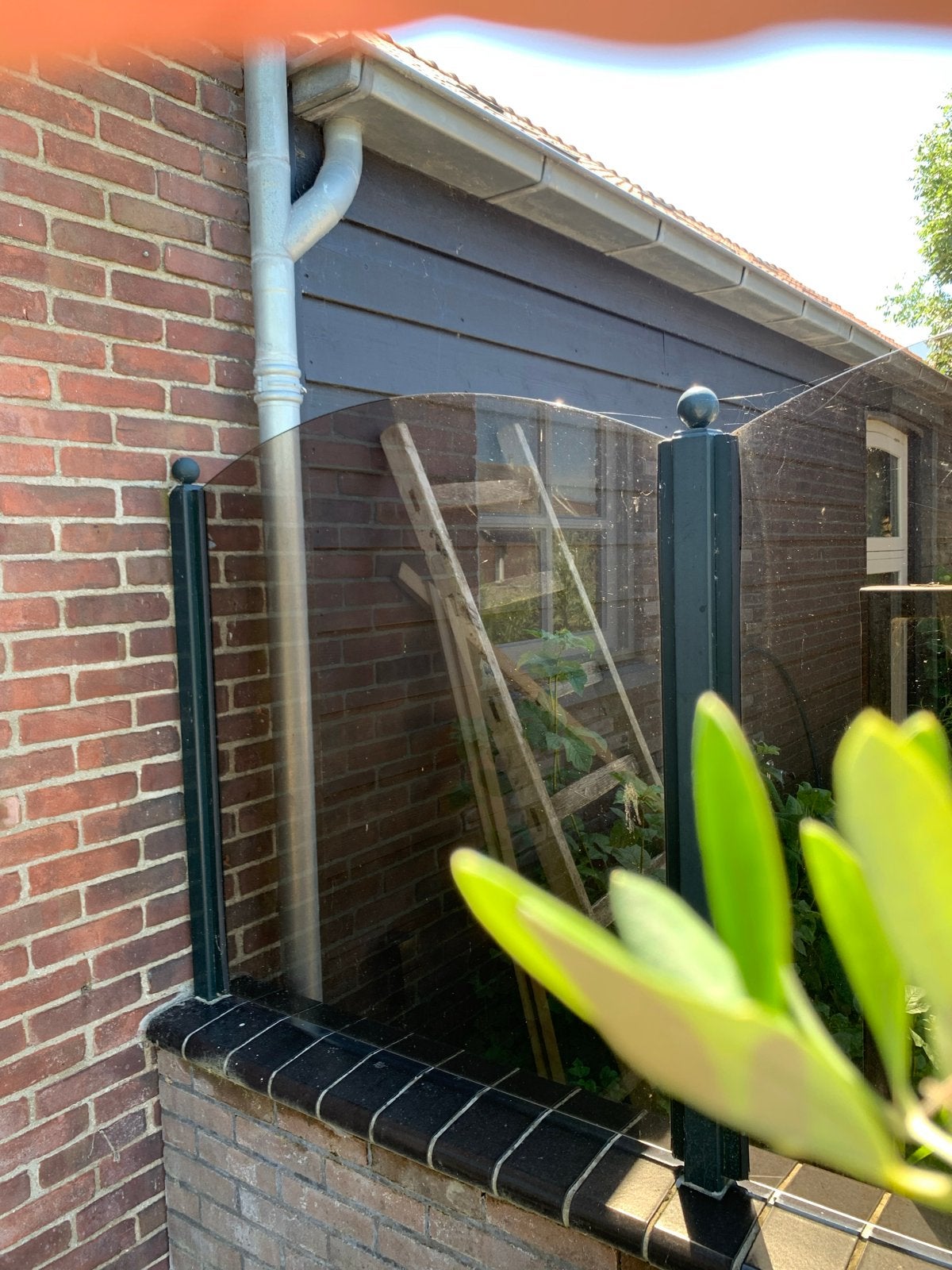 Glazen afscheiding voor bijvoorbeeld terras van rookglas, Tuin en Terras, Ophalen, Gebruikt, 200 cm of meer