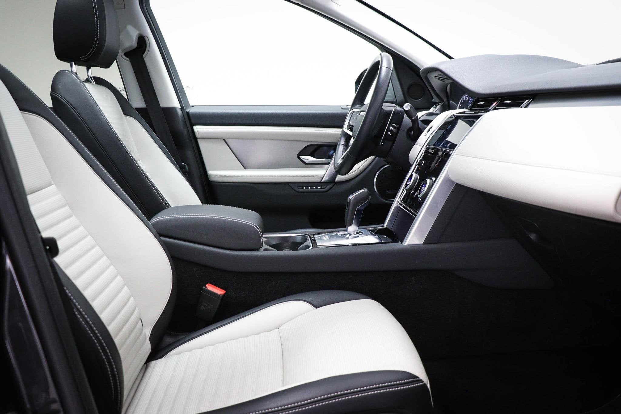 Land Rover Discovery Sport P300e 1.5 R-Dynamic SE | PANORAMA, Auto's, Automaat, 1497 cc, Gebruikt, Met garantie (alle)