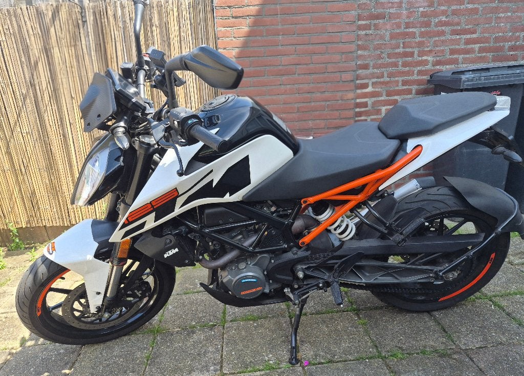 KTM Duke 125 (bj 2020), Occasion, Particulier, 125 cc, 11 kW of minder