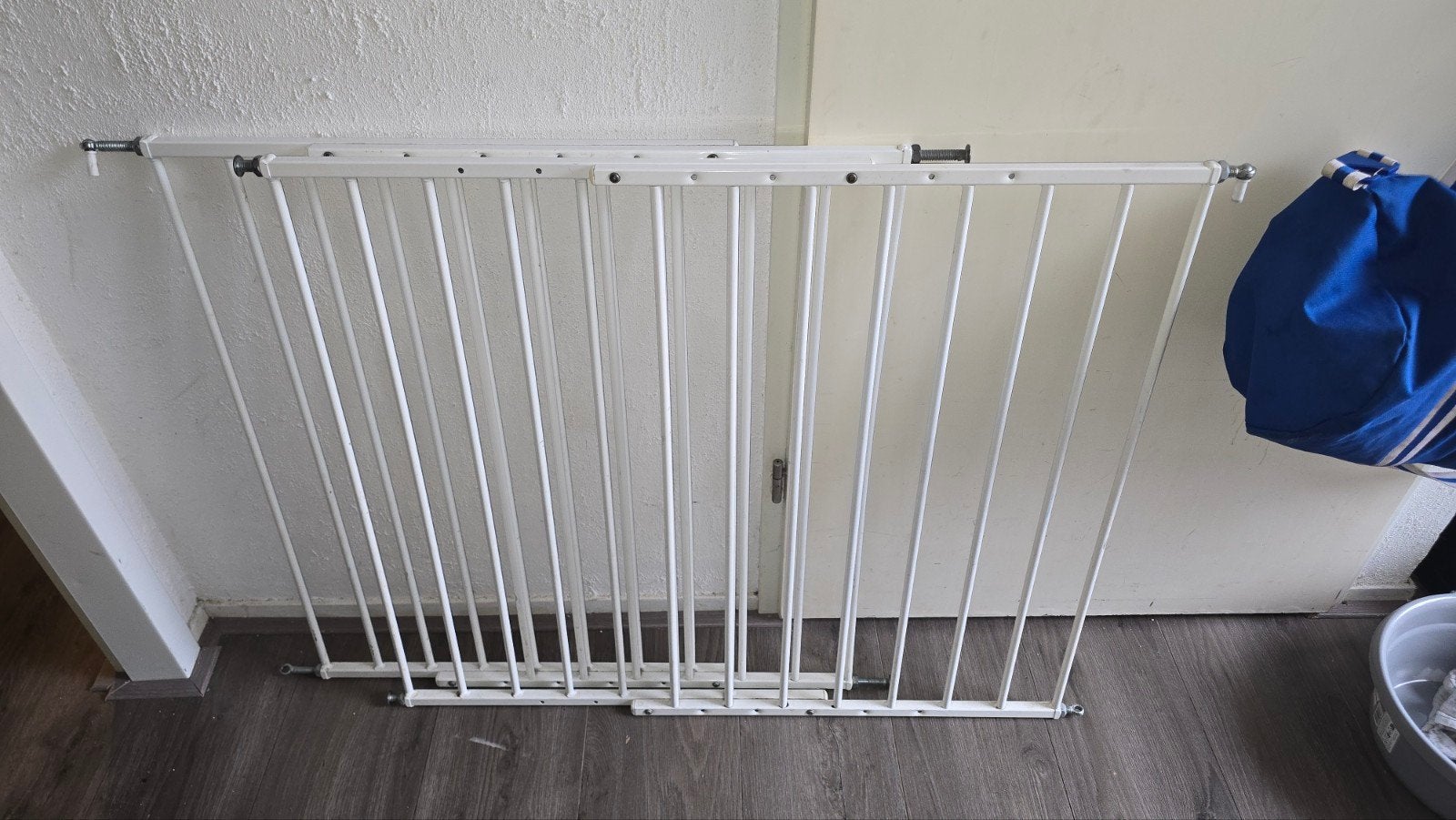 2 witte metalen veiligheidshekje, uitschuifbaar, Kinderen en Baby's, Ophalen, Gebruikt, 100 tot 115 cm, Klemhekje