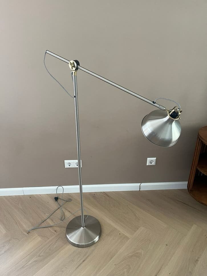 Moderne vloerlamp van IKEA, geborsteld metaal, verstelbaar, Ophalen, Gebruikt, Metaal, 150 tot 200 cm