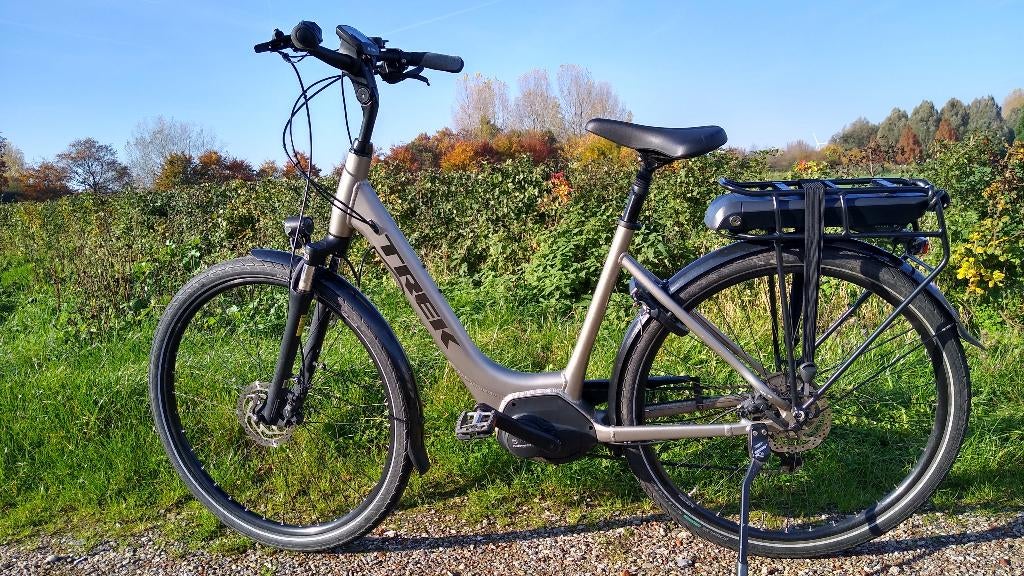 Trek Verve-2 E-Bike Bosch, Fietsen en Brommers, Elektrische fietsen, Zo goed als nieuw, Overige merken, 47 tot 51 cm, 50 km per accu of meer