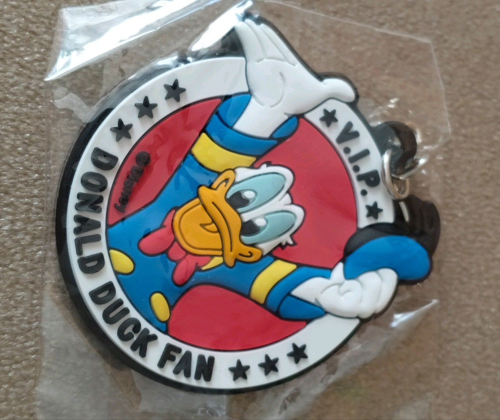 Donald Duck fan VIP sleutelhanger (rubber)-Disney, Verzenden, Nieuw, Knuffel of Figuurtje