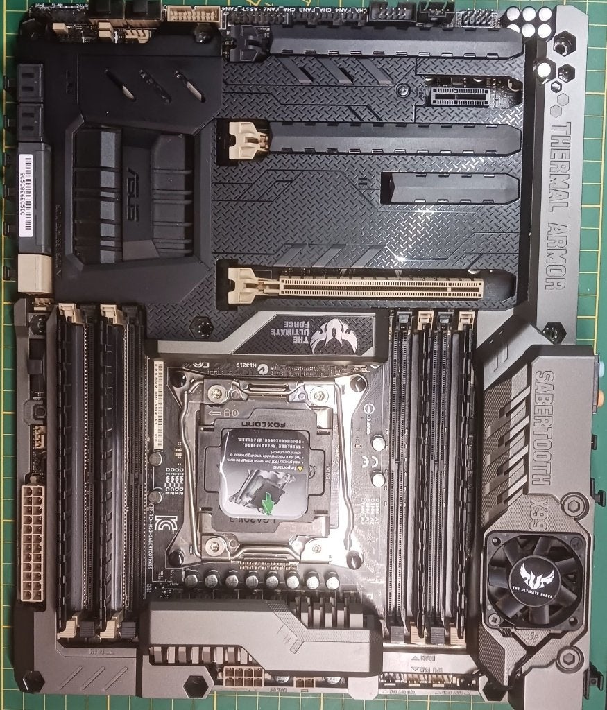 Asus X99 SeberTooth & i7 core 6800K, Computers en Software, Moederborden, Refurbished, Intel, DDR4, Ophalen of Verzenden