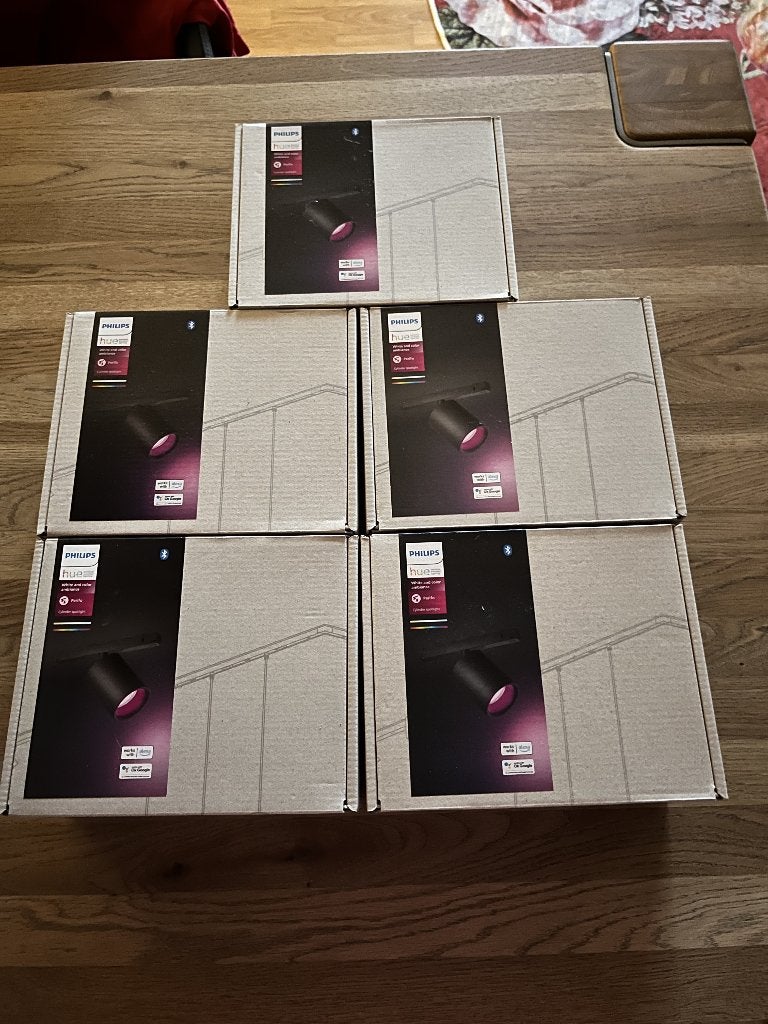 NIEUW Philips Hue Perifo 5 x rail / opbouw spot los te koop, Verstelbaar, Kunststof, Nieuw, Ophalen of Verzenden