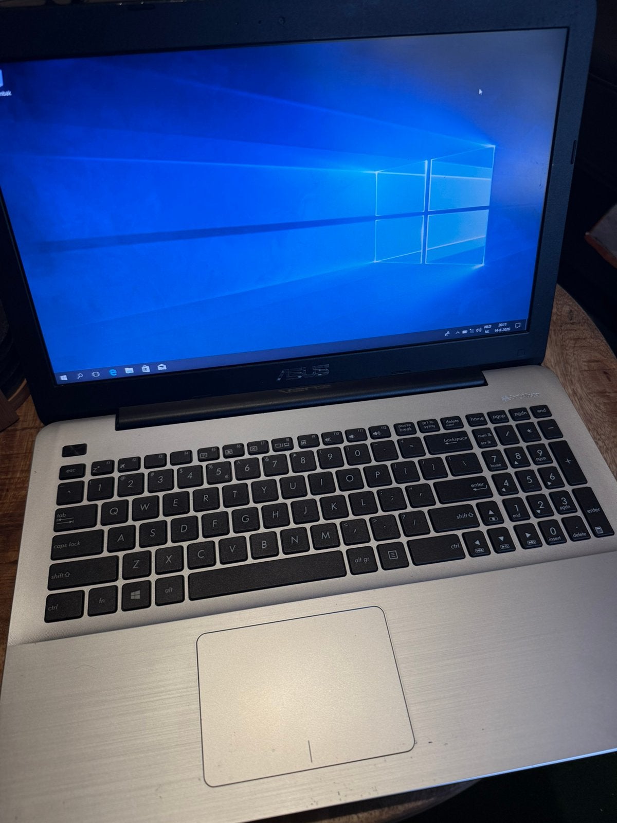 Asus laptop model R556LA, Computers en Software, Windows Laptops, Ophalen, Gebruikt, HDD, 2 tot 3 Ghz