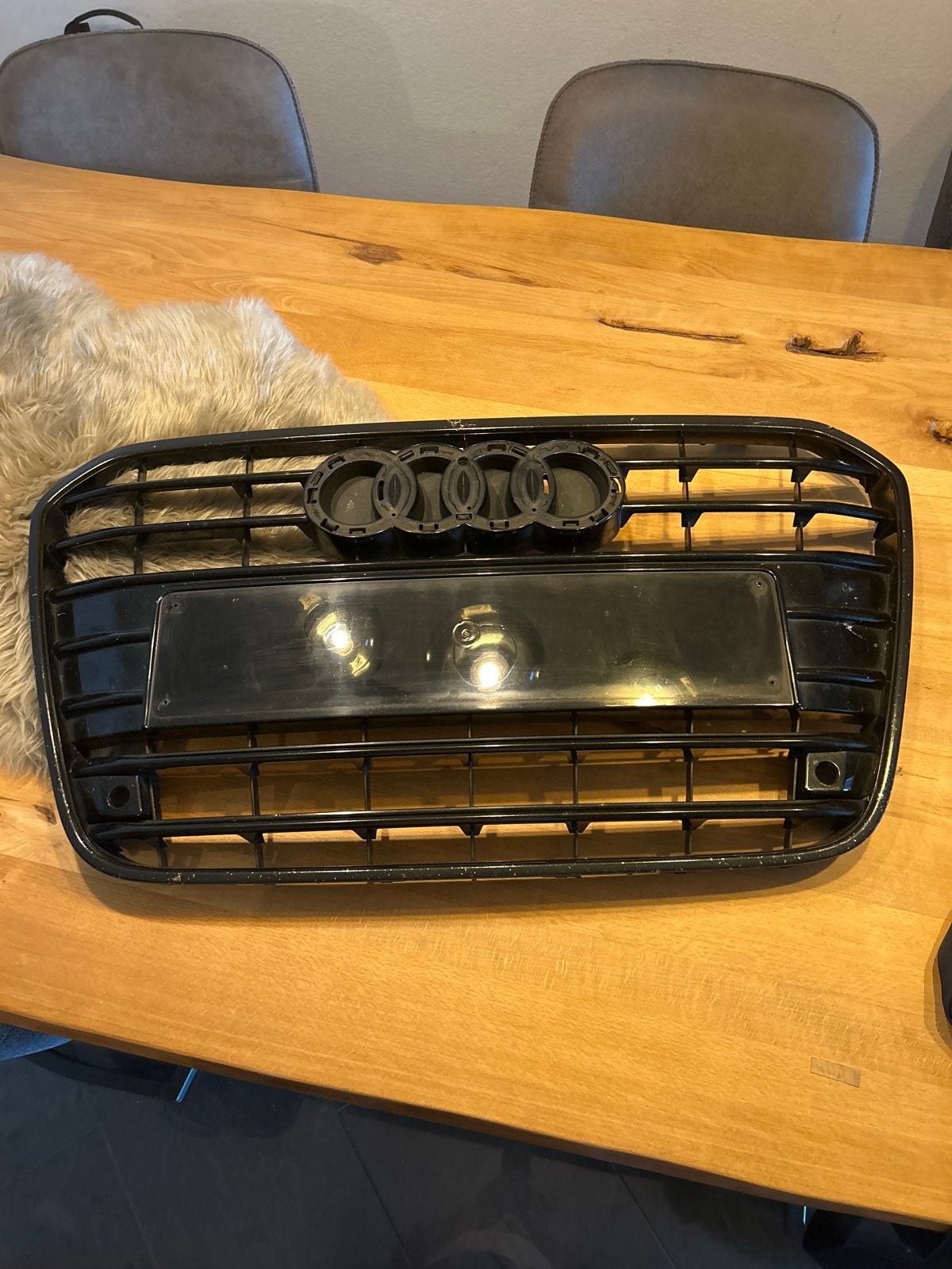 Audi A6 C7 Grille  Gebruikt Grill, Auto-onderdelen, Carrosserie en Plaatwerk, Gebruikt, Voor, Bumper, Audi