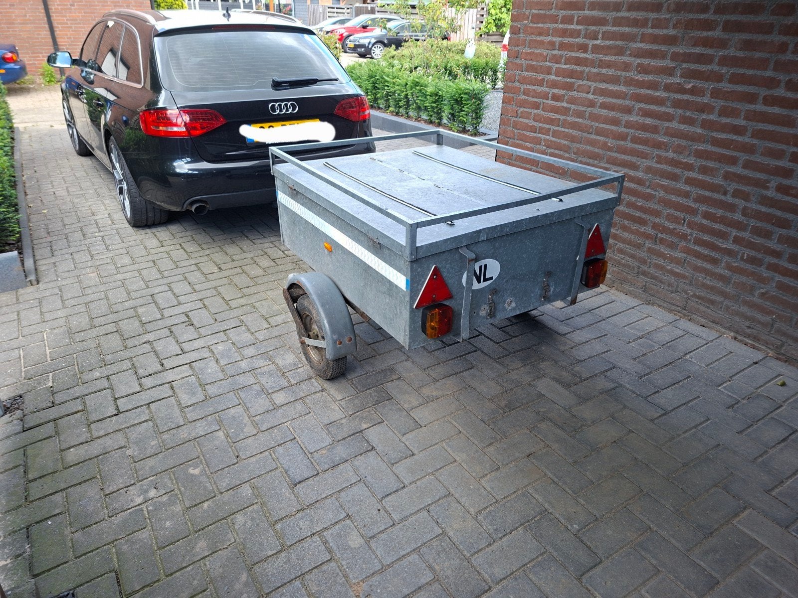 Aanhanger/ auto kar/ opknapper, Ophalen