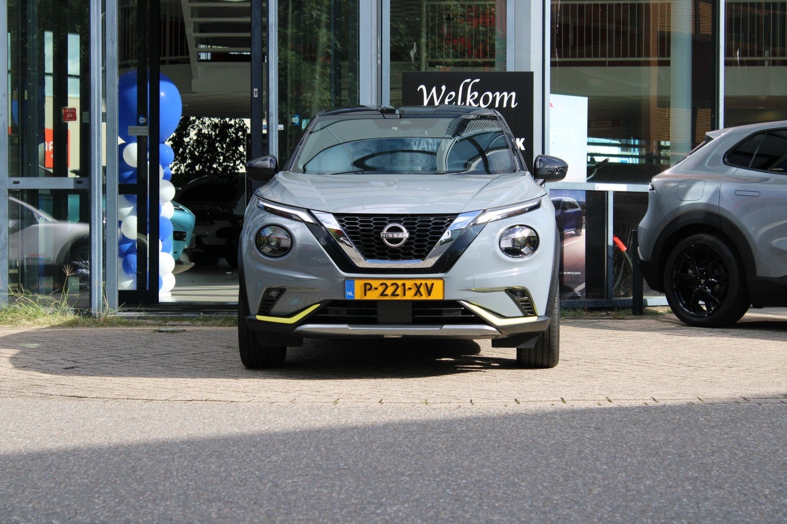 Foto 11 van NISSAN Juke 1.0 DIG-T 114pk Kiiro | Keyless | CruiseControl