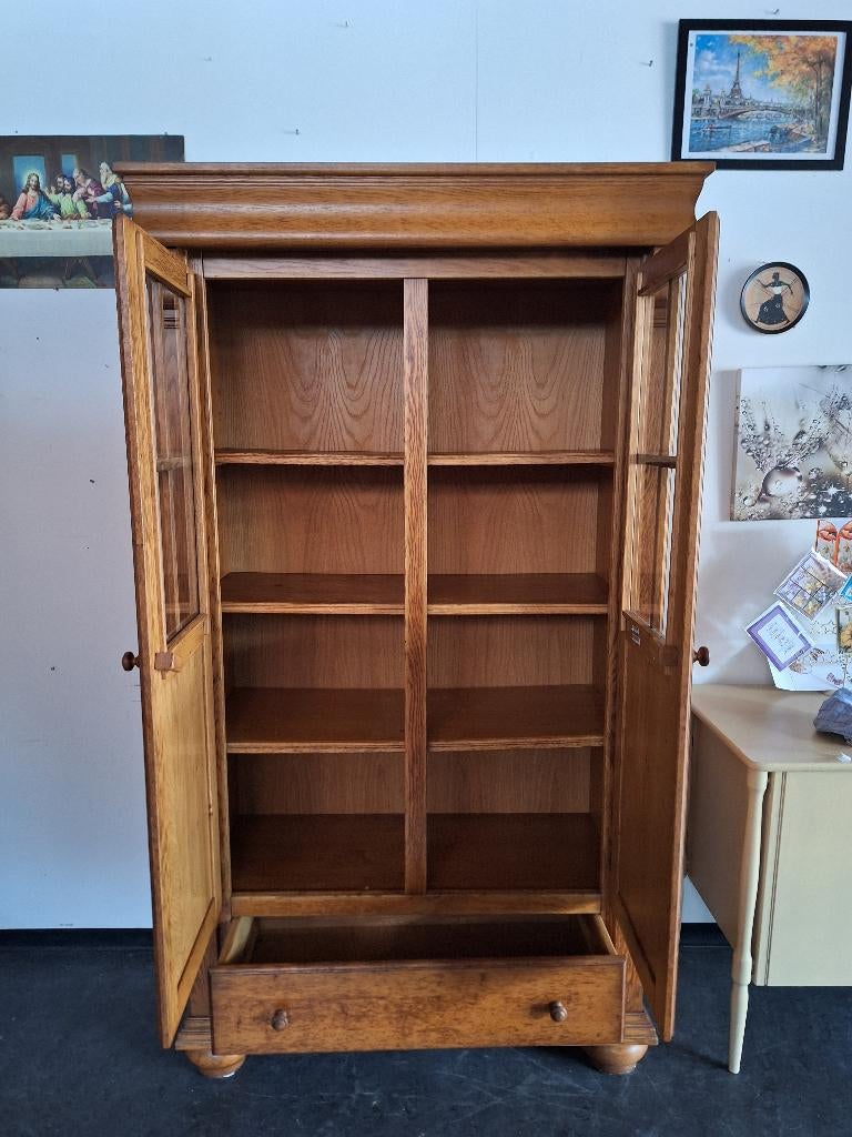Ruime eiken buffetkast in goede staat, Huis en Inrichting, Kasten | Buffetkasten, Ophalen, 100 tot 150 cm, Praktisch, Zo goed als nieuw