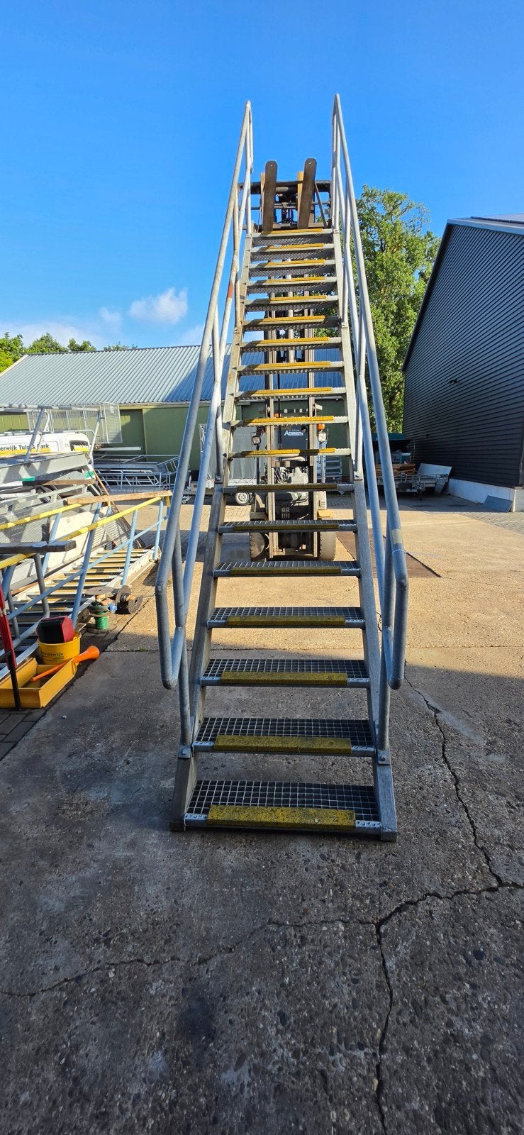 stalen trap gegalv. hoog 4.05mtr nor119, Doe-het-zelf en Verbouw, Ophalen of Verzenden, 2 tot 4 meter