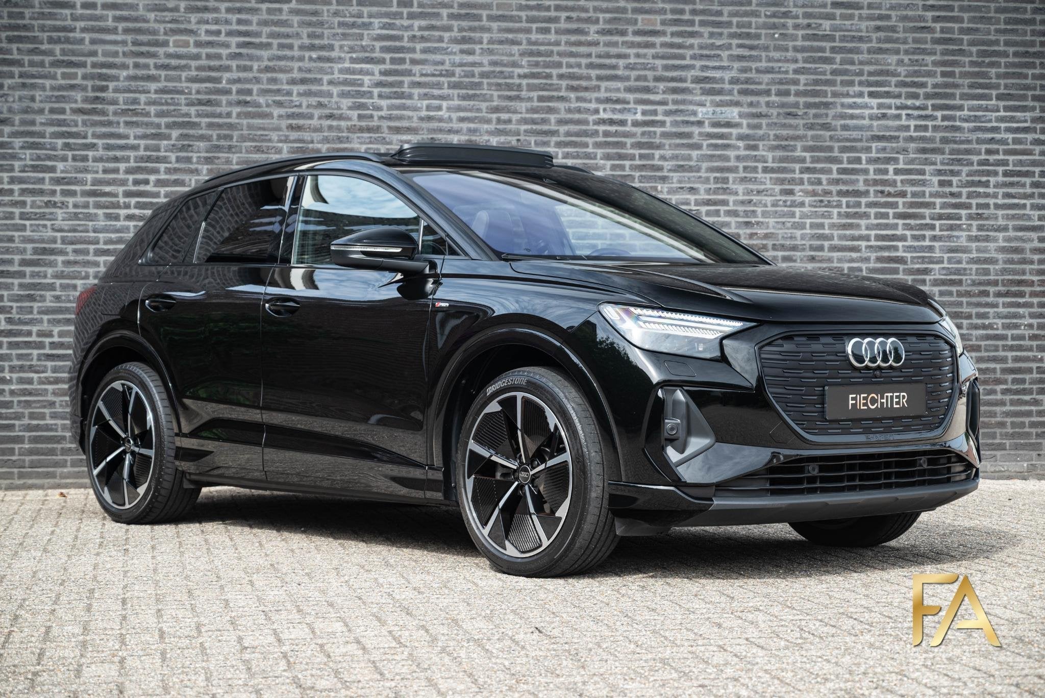 Audi Q4 e-tron 55 e-tron quattro S Line 340PK|Headup|Pano|21, Auto's, Audi, Automaat, Gebruikt, Zwart, 82 kWh
