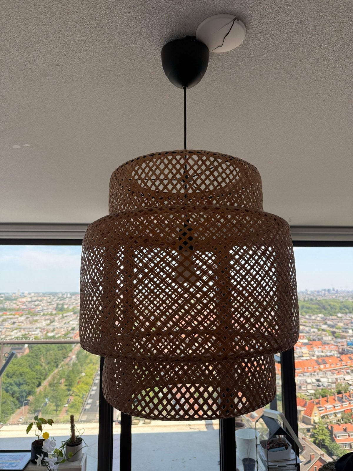 Grote rotan hanglamp - Goede staat (excl. lamp), Huis en Inrichting, Lampen | Hanglampen, Ophalen, Gebruikt, Natuurlijk materiaal