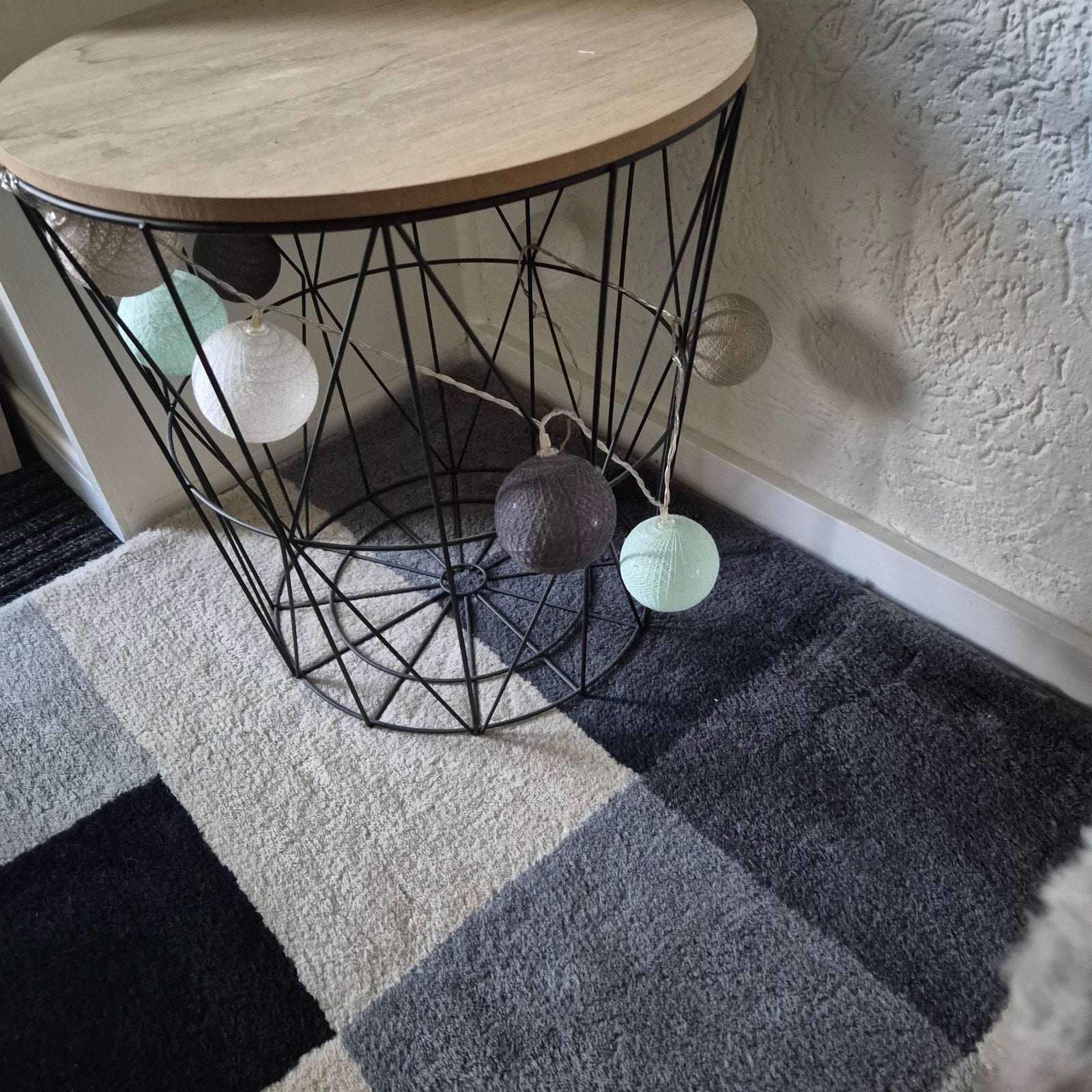 Bijzettafel/salontafel met houten blad en metalen mand, Ophalen, Hout, Modern, Gebruikt