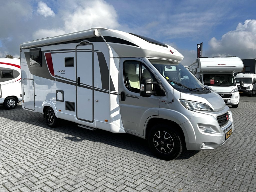 Fiat Bürstner Lyseo T700 Queensbed/2017/Euro-6/6.9M, Fiat, Tot en met 2, 6 tot 7 meter, Bedrijf