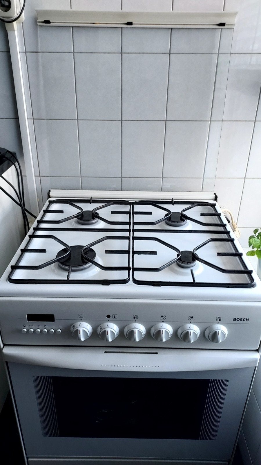 Bosch Fornuis met Heteluchtoven en 4 Gaspitten, Ophalen, Gebruikt, Hete lucht, 4 kookzones