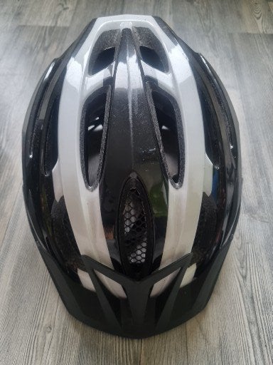 2 fietshelmen, Ophalen