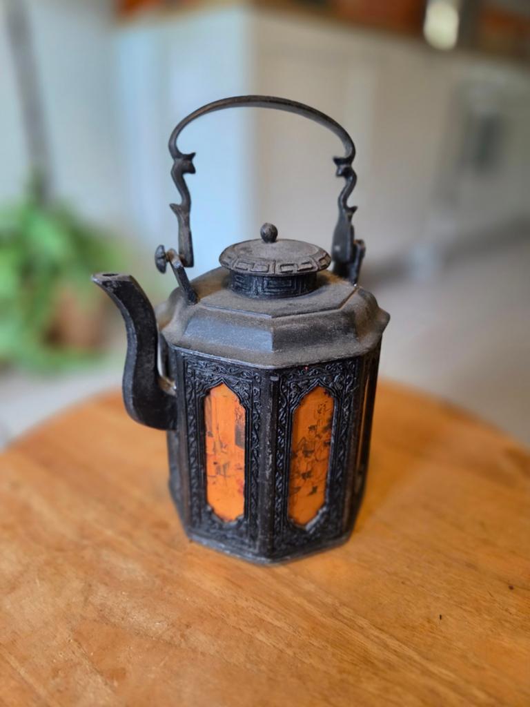 Zware Gietijzeren Theepot uit Thailand - Uniek Design, Antiek en Kunst, Ophalen