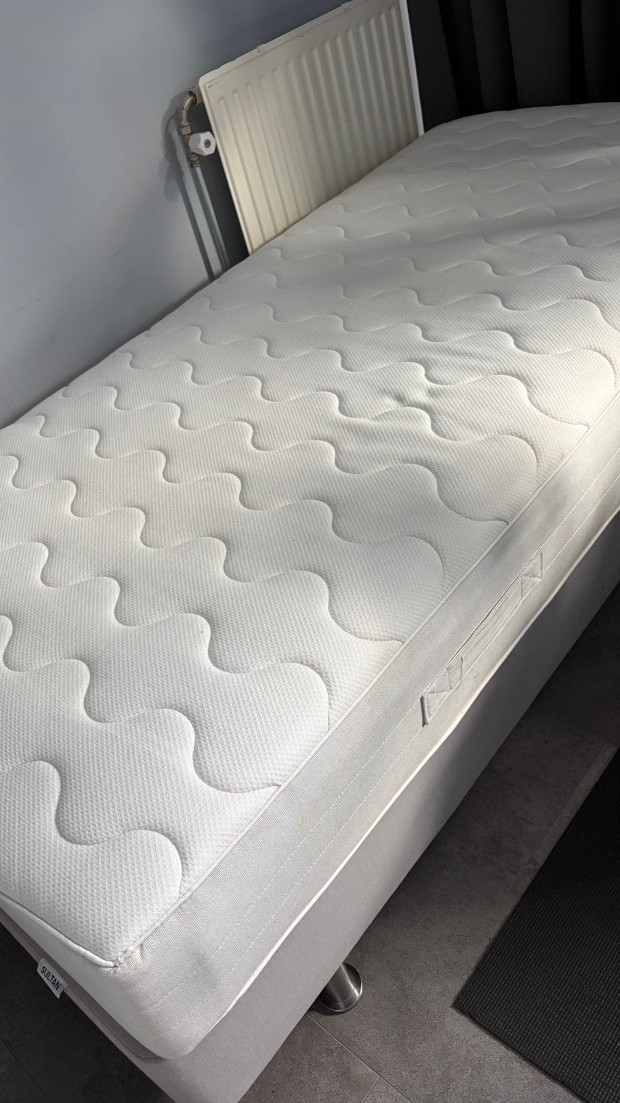 Ikea Sultan Aksdal bedframe en Sultam Hamnvik matras, Ophalen, Gebruikt, 90 cm, Eenpersoons