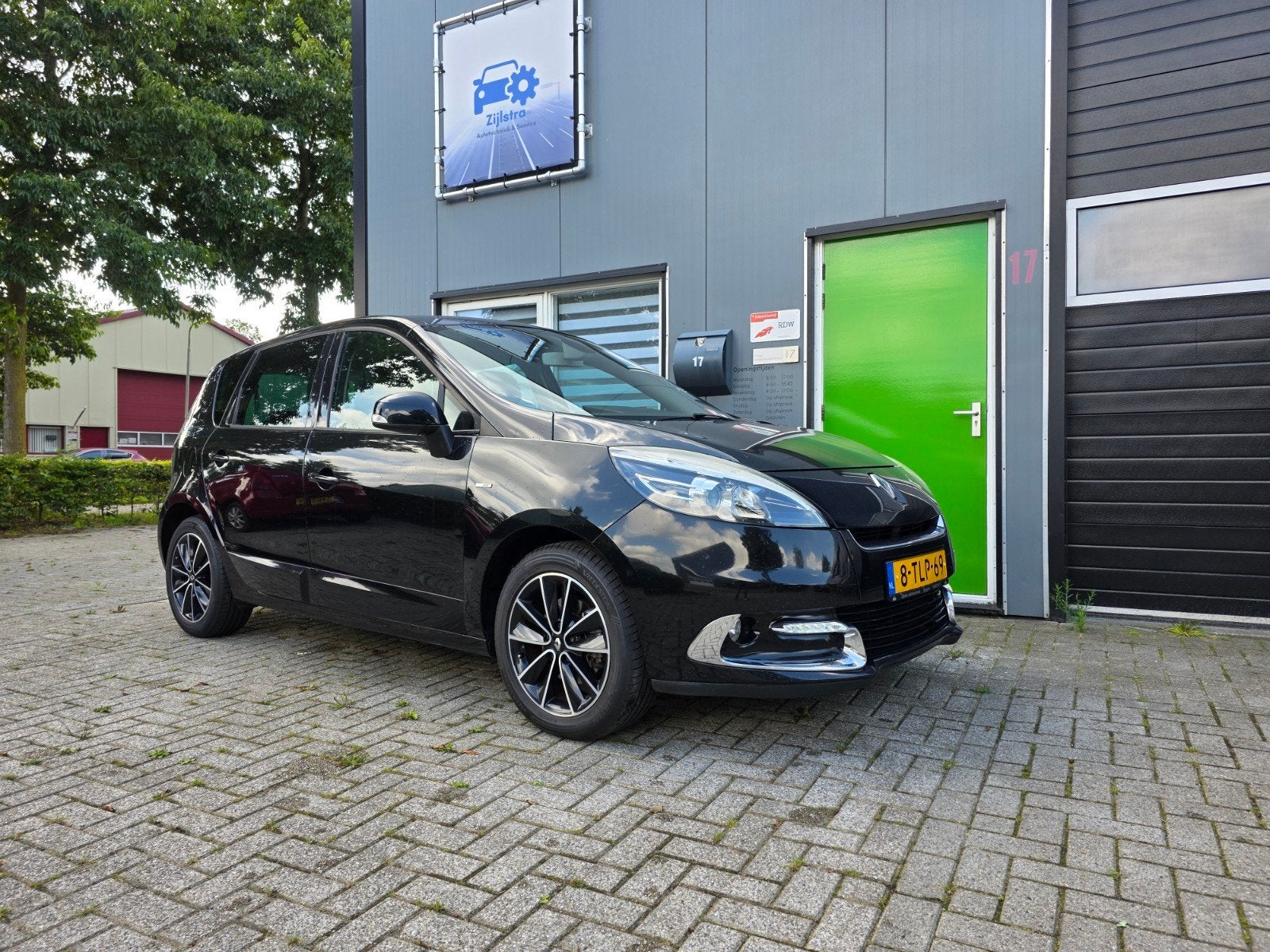 Renault Scénic Bose 1.2 TCE 85KW 2013 Zwart, Auto's, Voorwielaandrijving, Elektronische parkeerrem, 1295 kg, 4 cilinders
