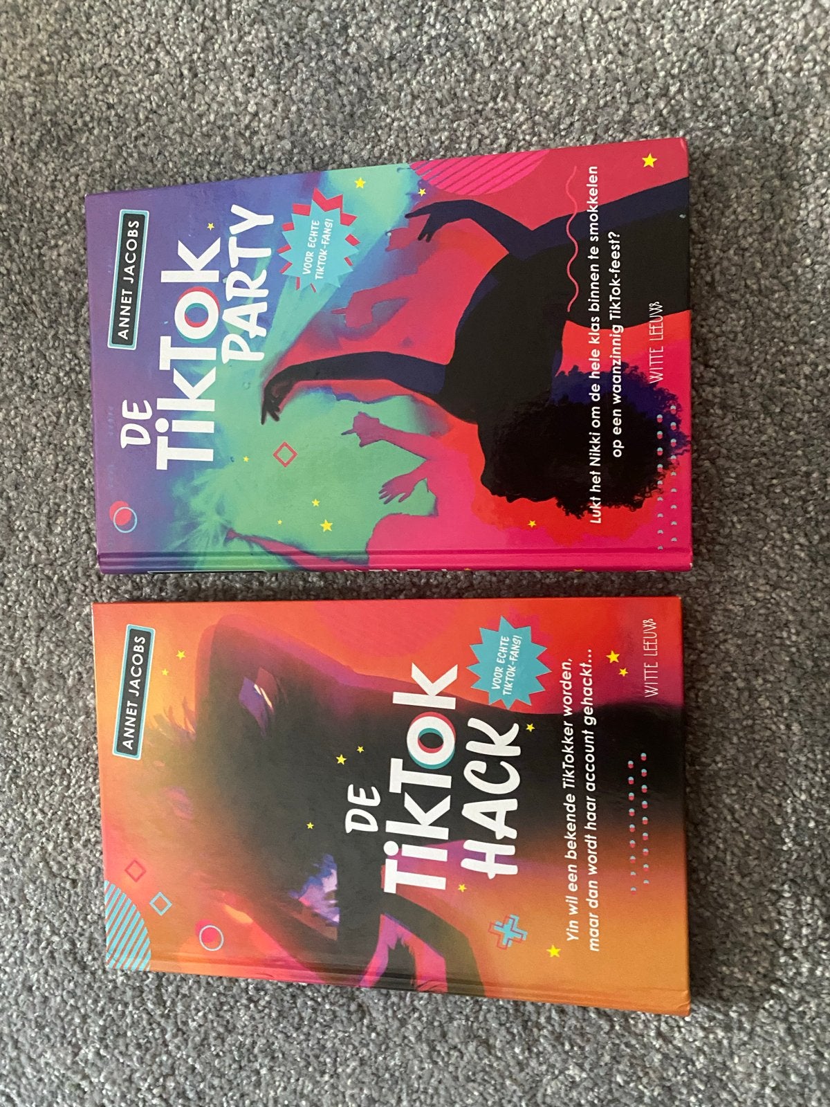 De TikTok Party & De TikTok Hack - Annet Jacobs (2 boeken), Ophalen, Zo goed als nieuw, Fictie