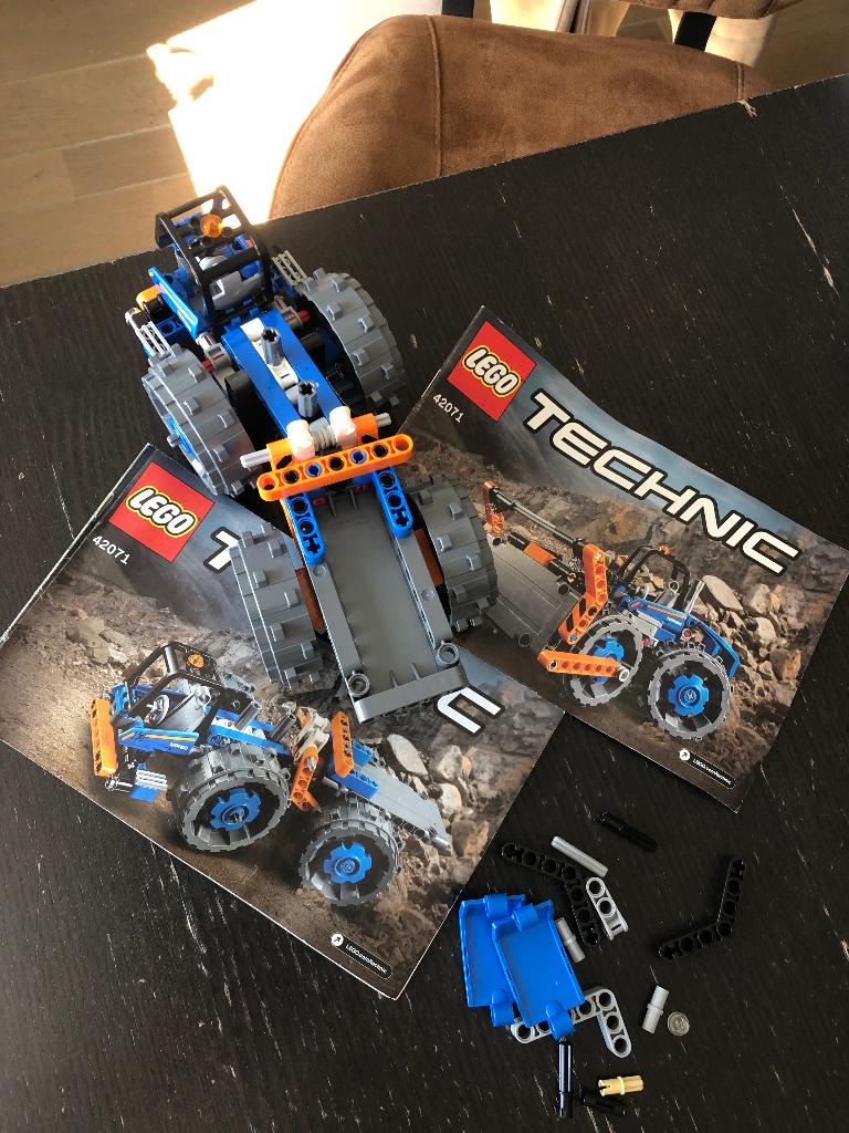Lego technic 42071, Ophalen of Verzenden, Zo goed als nieuw