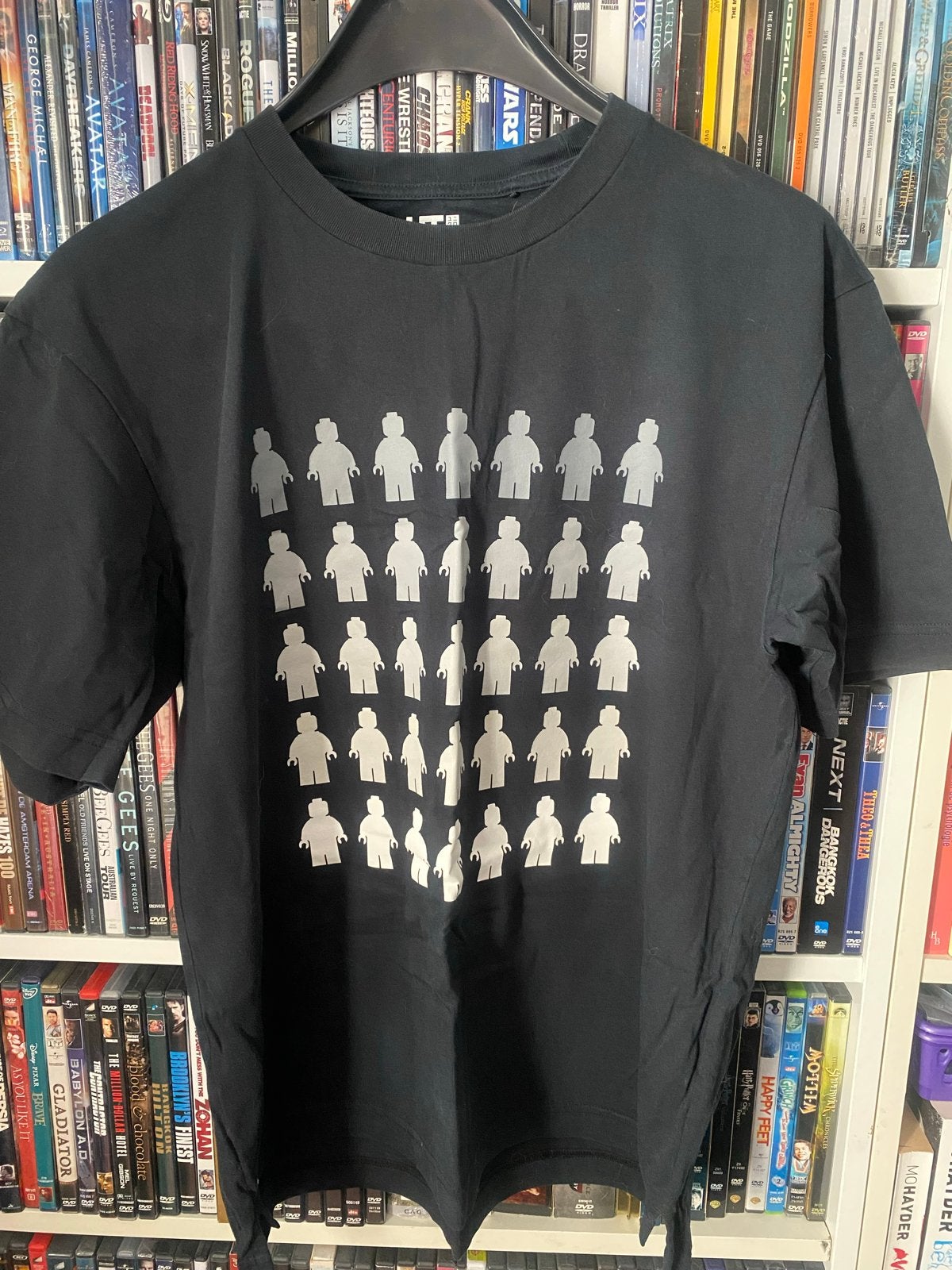 Uniqlo UT x LEGO T-shirt Zwart Maat M, Kleding | Heren, Ophalen of Verzenden, Zo goed als nieuw, Maat 48/50 (M), Zwart